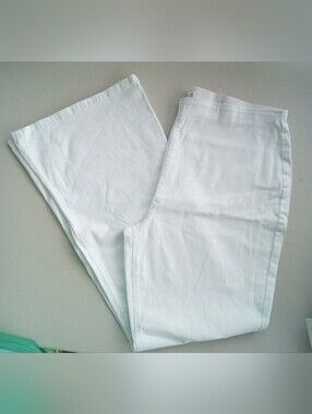 ​True Craft White High Rise Flare Pull On Stretch Pants Jeans Plus Size 2X